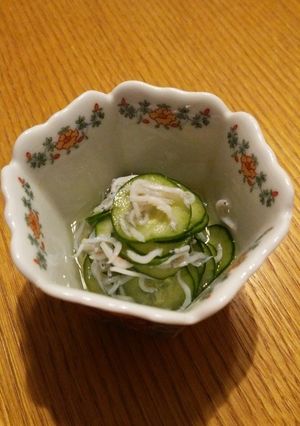 すし酢で味付け！しらすときゅうりの酢の物-レシピのメイン写真