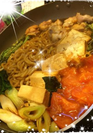 余り物で鳥すきトマト入り煮込みうどん-レシピのメイン写真