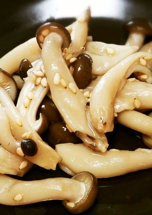 レンジで1分半！しめじのゴマ和え☆お弁当-レシピのメイン写真