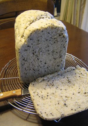 ホシノ天然酵母の黒ごま食パン・ＨＢ-レシピのメイン写真