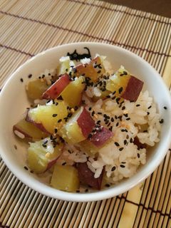 プチッと鍋☆さつまいもご飯♪簡単!炊飯器-レシピのメイン写真