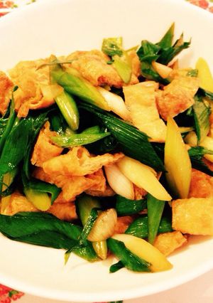葉ニンニクと油揚げの炒め物-レシピのメイン写真