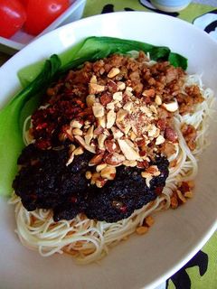 汁なし黒ゴマ担担麺!(老干媽使用)-レシピのメイン写真