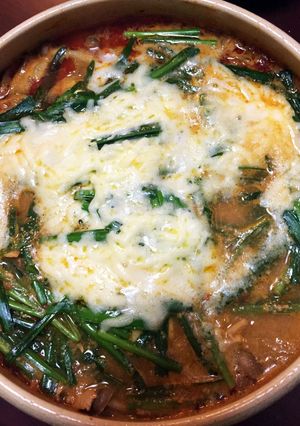 辛ウマ!味噌キムチーズうどん鍋♪-レシピのメイン写真