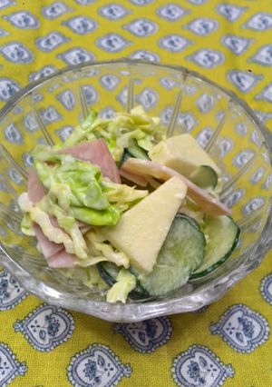野菜とハムとリンゴのコールスロー風サラダ-レシピのメイン写真