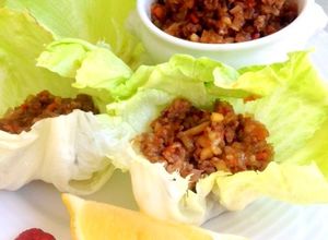 ひき肉そぼろ（肉味噌）のレタス包み-レシピのメイン写真