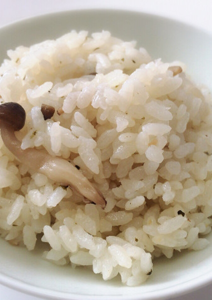 【簡単】松茸風味炊き込み御飯-レシピのメイン写真