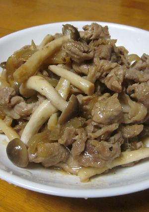 豚肉とたまねぎの炒め煮(時々しめじ)-レシピのメイン写真