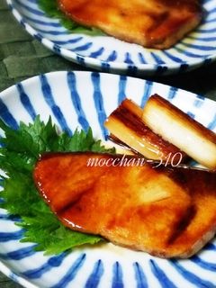 ブリ(鰤)の照り焼き*ネギも美味しい♪-レシピのメイン写真