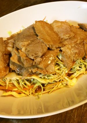 豚の生姜焼きで☆熱々サラダ-レシピのメイン写真