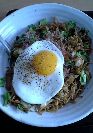 今日の昼食にそばめし-レシピのメイン写真