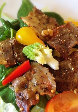 豚バラ肉のカリカリ焼き♥サラダ-レシピのメイン写真