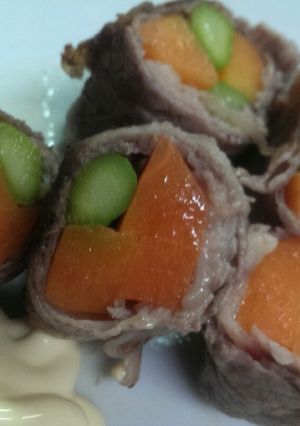 牛薄切り肉の人参アスパラ巻き焼き-レシピのメイン写真