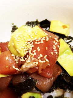 黄金コンビ!まぐろアボカド丼-レシピのメイン写真