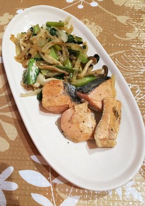 簡単＊鮭とキノコのマヨ炒め-レシピのメイン写真
