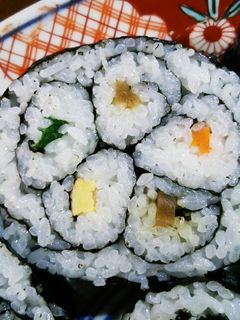 おひな祭りに☆五色お花の太巻き-レシピのメイン写真