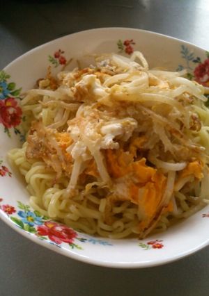 丸ちゃん正麺冷し中華deタイ風焼きそば-レシピのメイン写真