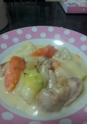 牛乳たっぷり食べる熱々シチュー(*^o^-レシピのメイン写真