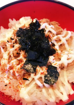 簡単ランチに(*^^*)ピリ辛ツナマヨ丼-レシピのメイン写真