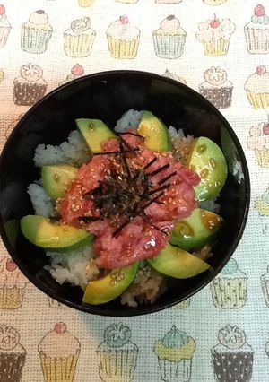 簡単ランチ☆アボカドとマグロのたたき丼-レシピのメイン写真