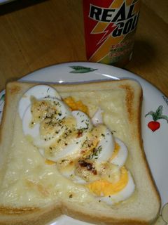 朝食に(*^^*)ゆで卵チーズトースト♪-レシピのメイン写真