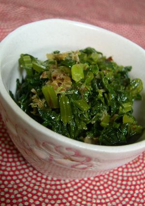 セロリの葉のおかか炒め煮-レシピのメイン写真