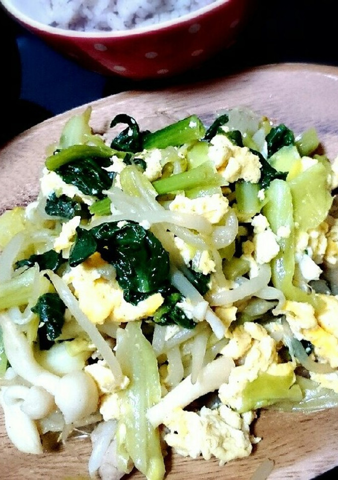 ちぢみほうれん草とキャベツの卵野菜炒め-レシピのメイン写真