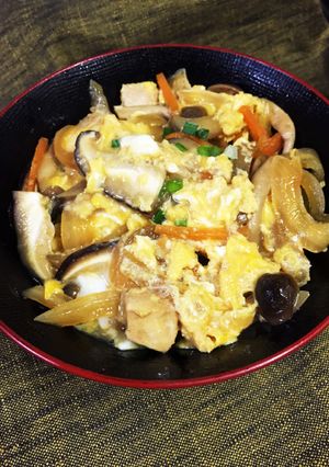 フライパン！鶏胸肉で簡単具沢山！親子丼-レシピのメイン写真