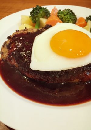 スプーンで食べるふわふわハンバーグ-レシピのメイン写真