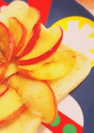 りんごのお花トースト-レシピのメイン写真