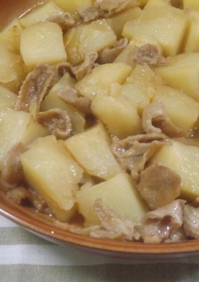 じゃがいもと鶏皮の煮込み-レシピのメイン写真