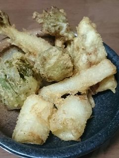 ウド、ふきのとう、太いネギの天ぷら-レシピのメイン写真