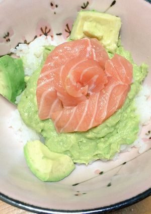 アボカドサーモン丼-レシピのメイン写真