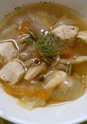 ランチに　鶏肉　玉ねぎ　コンソメスープ♪-レシピのメイン写真