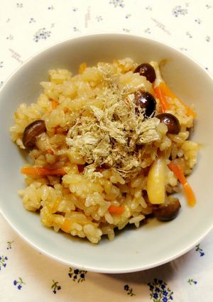 とろろ昆布で炊き込みご飯-レシピのメイン写真