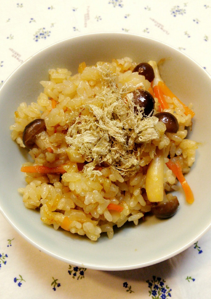 とろろ昆布で炊き込みご飯-レシピのメイン写真