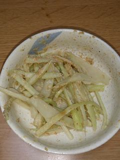 うどのゴマドレッシング和え-レシピのメイン写真