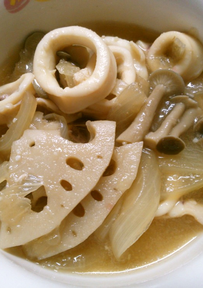 簡単　イカと　蓮根　玉ねぎの　中華煮-レシピのメイン写真