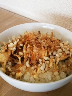 のせるだけ!1人ランチに♪目玉焼き丼-レシピのメイン写真
