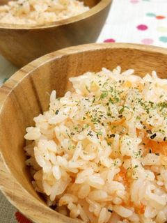 トマト丸ごとシンプル炊き込みご飯-レシピのメイン写真