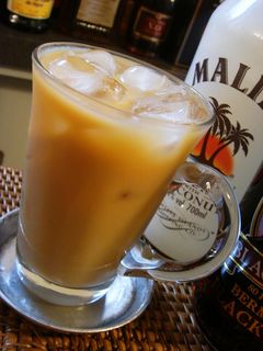 ダークマリン◇ココナッツミルクカクテル-レシピのメイン写真