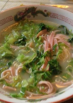 インスタントラーメンでも野菜を取ろう-レシピのメイン写真