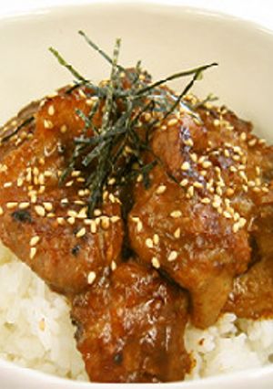 こってり簡単★ピリ辛旨い★ソース豚丼-レシピのメイン写真