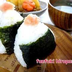 รูปของ めんたいクリームチーズおにぎり