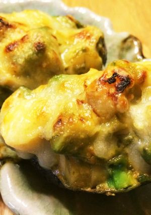 NZ産アボカドとチーちくの味噌マヨ焼き-レシピのメイン写真