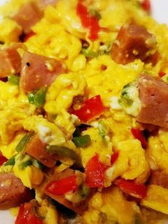 簡単!スパムと野菜の卵とじ チーズ入り♪-レシピのメイン写真