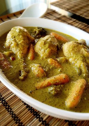 骨付きチキンで☆ほうれん草カレー-レシピのメイン写真
