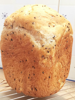 ♡サクふわ♡黒ごま入りグラハム食パン-レシピのメイン写真