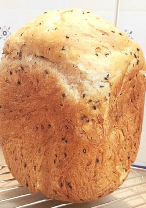 ♡サクふわ♡黒ごま入りグラハム食パン-レシピのメイン写真