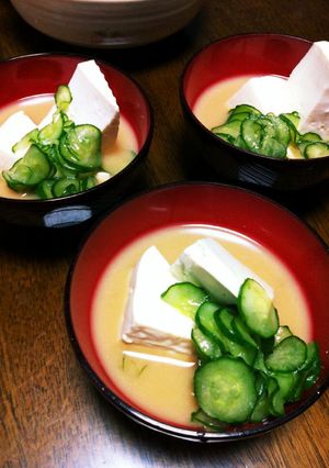 暑い夏にも味噌汁を！豆腐とキュウリ★-レシピのメイン写真
